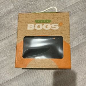 NWT baby bog boots size 9